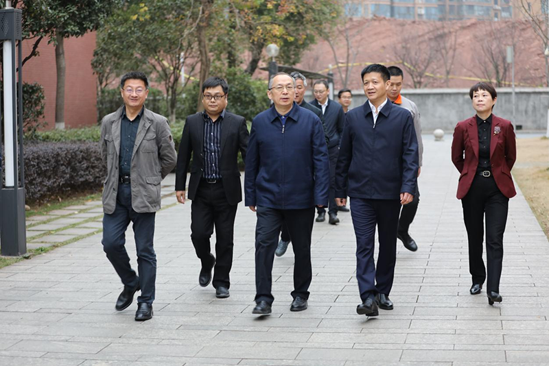 省人力资源和社会保障厅副厅长廖跃贵一行来开云手机在线调研