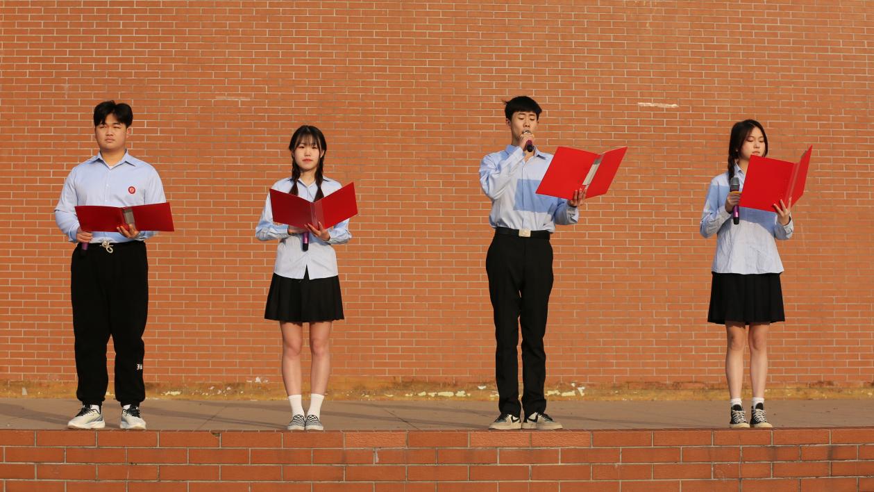 开云手机在线举行升国旗仪式 全面开启新学期、新篇章