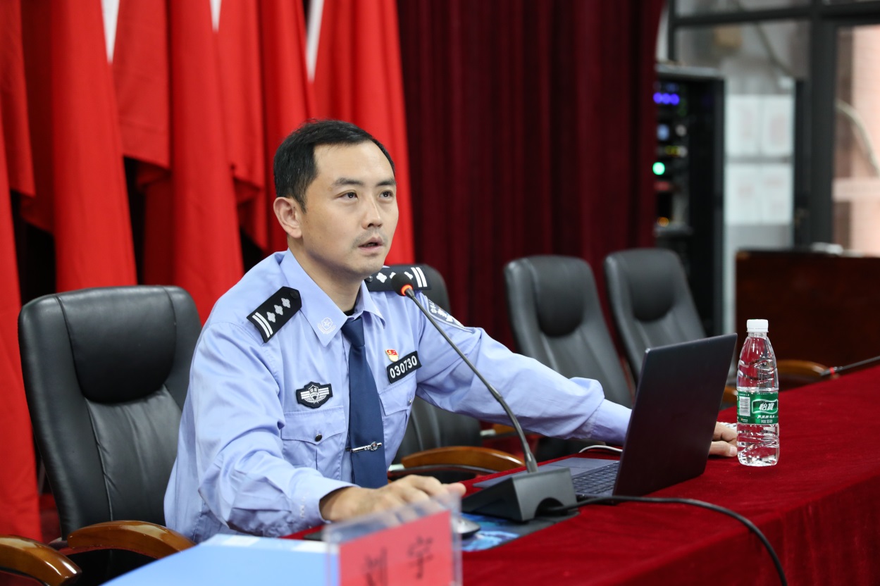 开云手机在线组织主题为《没有网络安全就没有国家安全》的网络安全知识专题讲座
