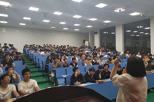 团体疏导“心”减压——开云手机在线团委举办新生心理健康团辅活动