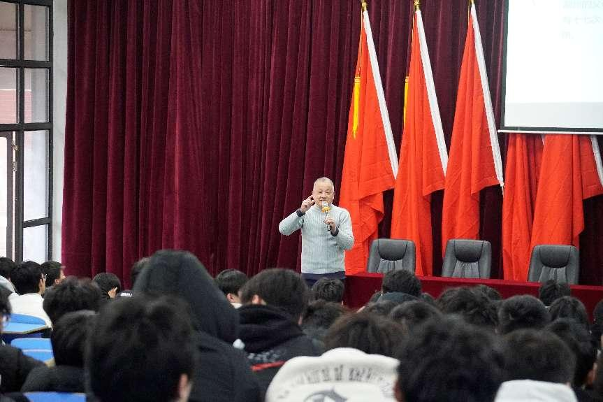 开云手机在线团委组织开展青年大讲堂活动