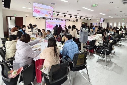 甜蜜女神节，烘焙暖时光——开云手机在线开展女教职工“三八”国际妇女节主题活动