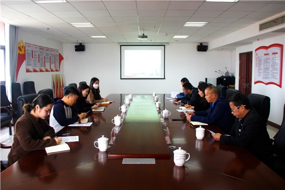芦淞区董家塅片区管委会副主任曾超群一行来开云手机在线调研产教融合工作